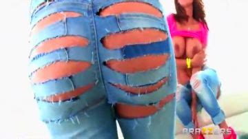 Wild Latina Babes Go Berserk Porn300