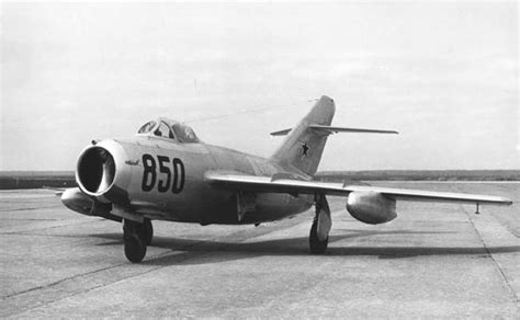 МиГ-15 Фото. Видео. Скорость. Вооружение. ТТХ