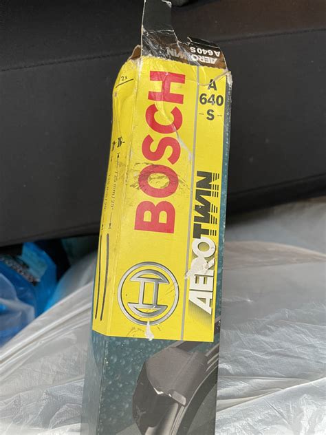 Замена щёток стеклоочистителя на BOSCH A640S — Ford Focus III Hatchback ...