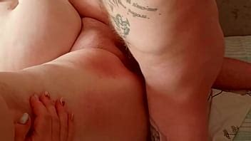 Madrastra gorda y madura pillada masturbándose y follada por su hijastro XVIDEOS