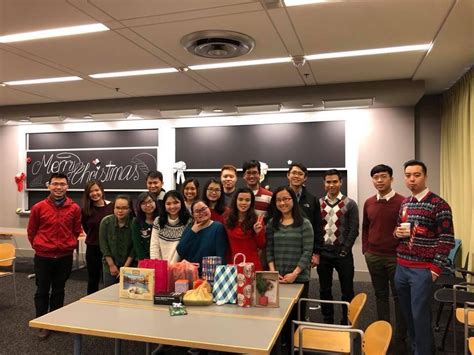 Học sinh lén lút xem phim sex vì không được dạy kỹ về giới tính Giáo