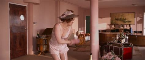 Nude Video Celebs Isla Fisher Sexy Blithe Spirit