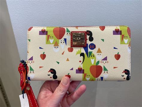 New 85th Anniversary Snow White And The Seven Dwarfs Dooney And Bourke
