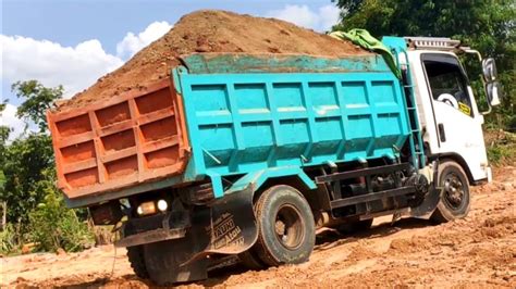 Mobil Dump Truk Pengangkut Tanah OVERLOADED Jomplang Muatan Full Bak