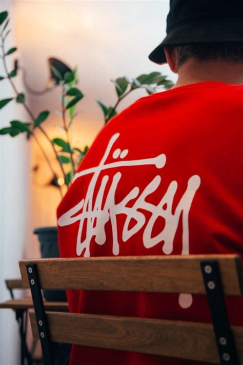 Stussy купить в интернет-магазине MADSHOP по цене от 7490 рублей!