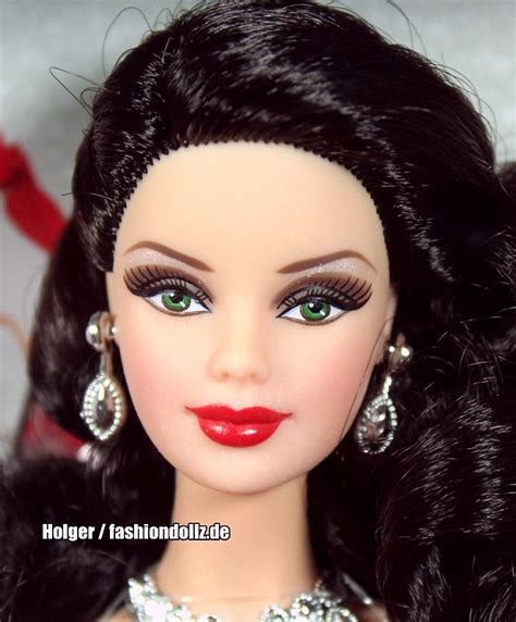 2012 Holiday Barbie Brunette W3538 Fashiondollz Info