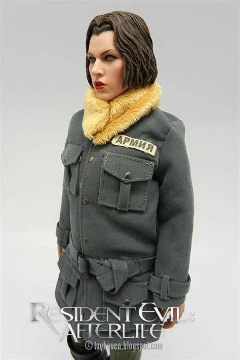 Toyhaven Review IV Hot Toys Resident Evil Afterlife Alice With Jacket