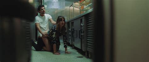 Nude Video Celebs Elise Schaap Nude Stromboli 2022