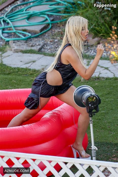 Camila Cabello Sexy Spotted Showing Off Her Hot Curves And Legs While Doing Photoshoot In