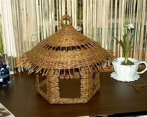 Кормушка для птиц из газетных трубочек - Russian-Handmade.com