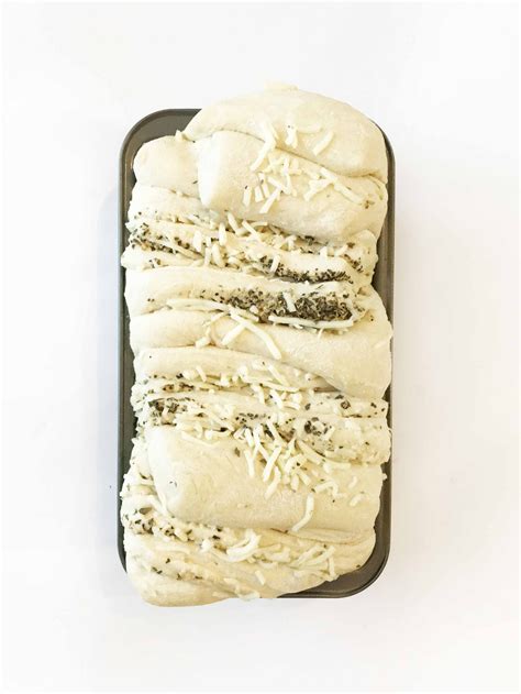 Cheesy Garlic And Herb Pull Apart Bread Bread Machine — The Skinny Fork