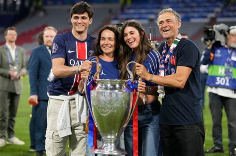 Luis Enrique ’emotional’ at tribute to his daughter after Champions