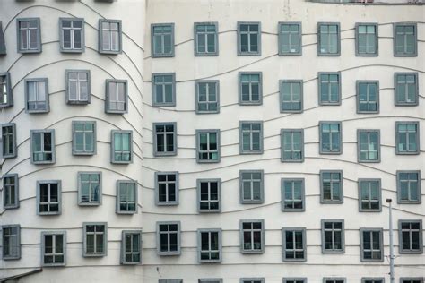 Das tanzende Haus in Prag Besuchsführer 2025