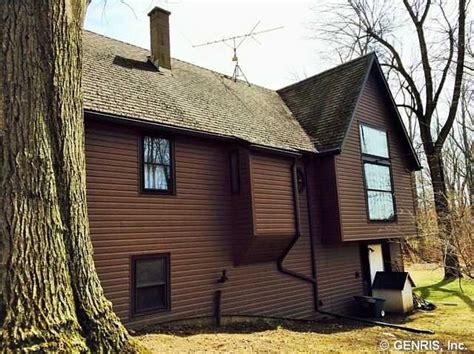 8283 W Port Bay Rd Wolcott Ny 14590 ®