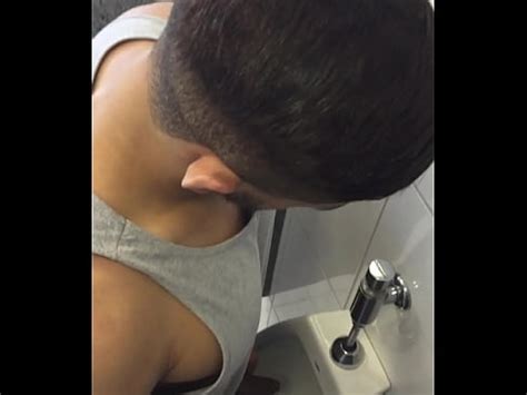 Flagra Do Pauzudo Mijando Na Faculdade XVIDEOS