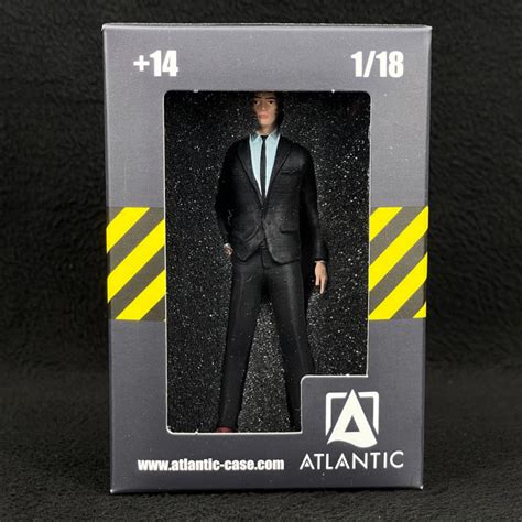 Figurine Man In Suit Race Circuit Manager Diorama 118 Premium 18006