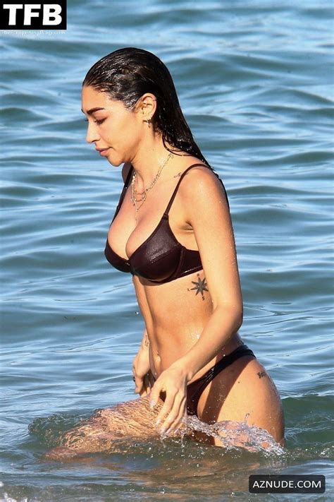 Chantel Jeffries Sexy Seen Flaunting Her Stunning Body In A Tiny Bikini On The Beach In Miami