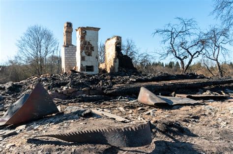 Zerst Rte H User Infolge Eines Brandes In Russland Ein Alter Rustikaler