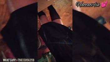 Belle Salope Femboy Giclant De Plaisir Avec Un Plug Anal Dans Le Cul