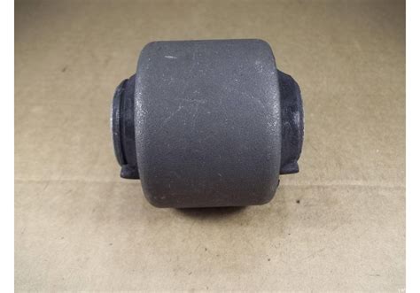 Сайлентблок переднего рычага задний усиленный LEMFOERDER 2693501