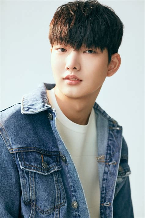 Yoon Jong Bin I Picture 윤종빈 Hancinema