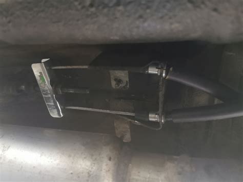 Замена тросов ручника — Lada Приора хэтчбек, 1,6 л, 2010 года | своими ...