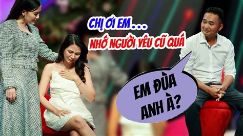 Cô Nàng Hot Girl Khóc Nấc Trên Sân Khấu Vì Nhớ Tình Cũ Khiến Anh Chàng Ngán Ngẩm Muốn Đi Về Luôn