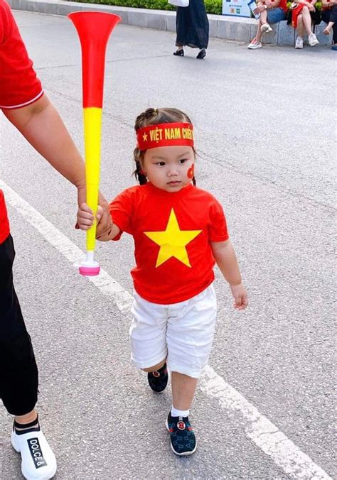 Hot girl ĐT nữ Việt Nam và mối tình chị em đặc biệt Tuyên bố giải nghệ để kết hôn thi đấu lâu