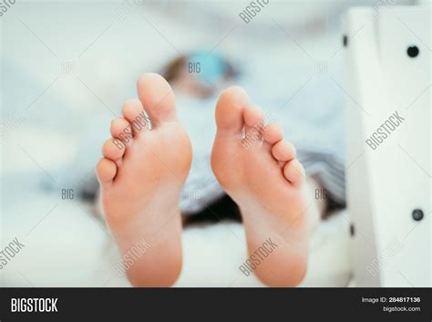 Naked Girl Feet Outlet Emergencydentistry