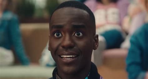 Sex Education Ncuti Gatwa Dice Que Su Paso Por La Serie De Netflix No Siempre Fue Alegre