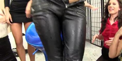 Leony Aprill In Egypt First Day Of Porn Star Vacation With Three Sexy Bikini Clad Brunettes