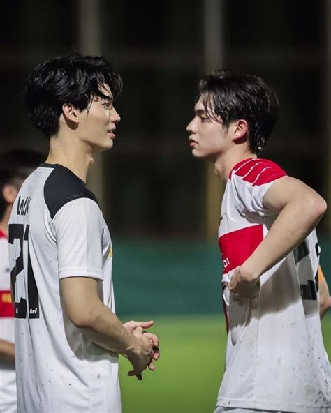 Pin by Hân Đặng Bảo on lưu nhanh Gmmtv actors Cute gay Cute couples