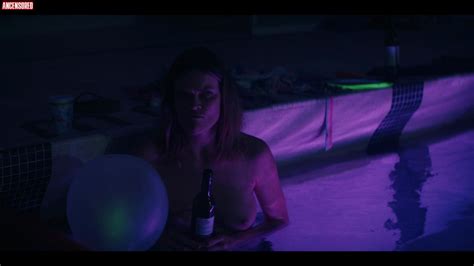 Missi Pyle Nude Pics Page 1