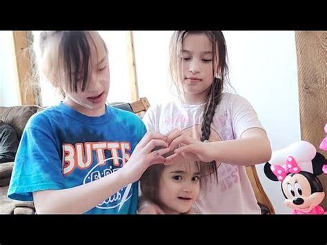 🌟AMAZING CUTE 4 YEAR OLD GIRL PLAYING, DANCING AND SHOWING NEW TRICKS ...