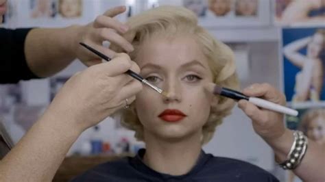 Vídeo mostra Ana de Armas transformando se em Marilyn Monroe para Blonde Bando de Quadrados