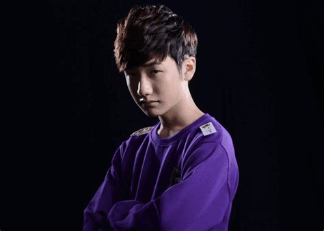 Peanut Hot boy làng game gây xôn xao cộng đồng mạng BlogAnChoi