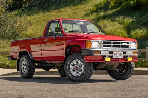 1986 Toyota Pickup SR5 4x4 5-Speed for sale on BaT Auctions - closed on ...