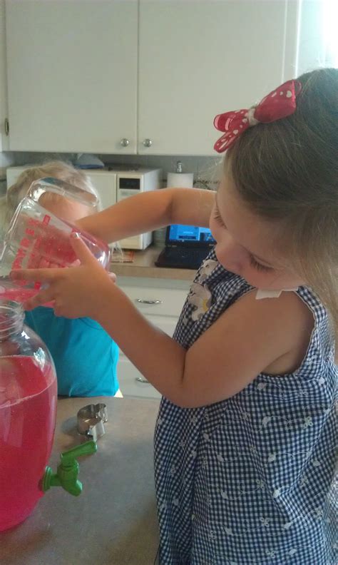Summer Kids Activities Diy Bubble Station With Homemade Bubbles Woo