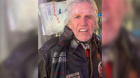 Actor Gary Busey Drops Trou And Pees In Public Daily Soap Dish