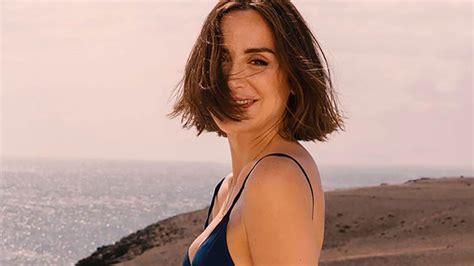 Menudo Cuerpazo Tamara Falc Posa En Bikini Y Presume De Abdominales