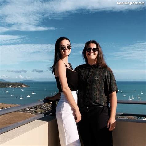 Carolyn Marcinkus X Gracelaura X Carolyn Marcinkus Nude OnlyFans Leaks Fappening