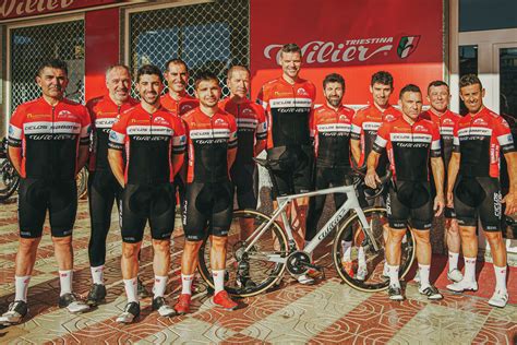 Miguel Ángel Cobo y Julio Alberto Amores, refuerzos de lujo para Equipo