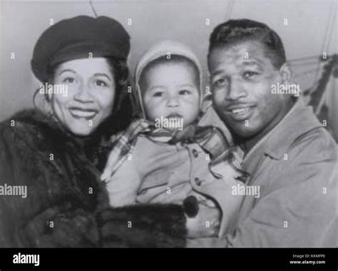 Sugar Ray Robinson with family 1951 Stock Photo - Alamy