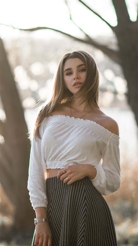 X Brunette Depth Of Field Wallpaper X Resolution Hd K Wallpapers Images Backgrounds