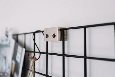 How To Hang Wire Grid On Wall