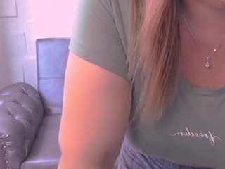 Curvy Alexa Nude Strip On Cam For Live Porn Chat WebCamDeals