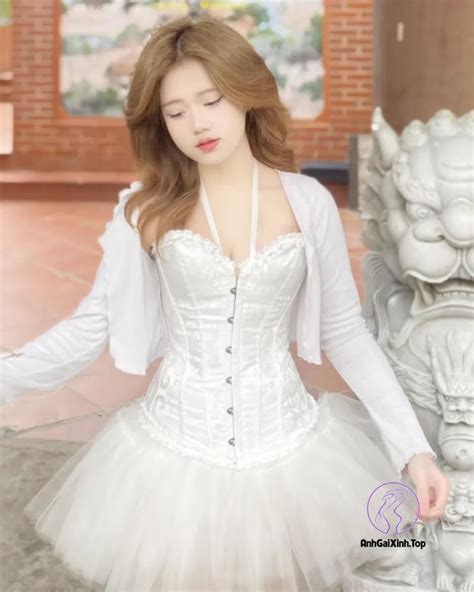 99 Ảnh Tiktoker Embelixinhh mặc bikini quyến rũ sexy nhất hiện nay Ảnh Gái Xinh