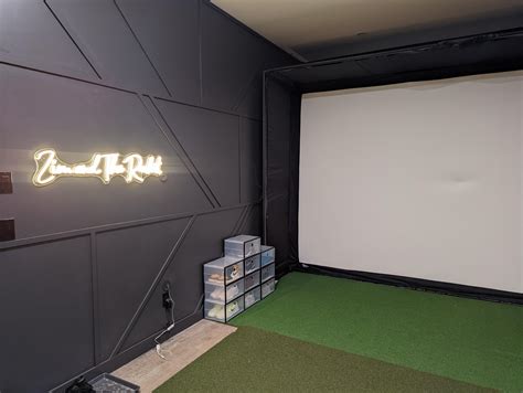 Canadian home golf sim build. : r/golf