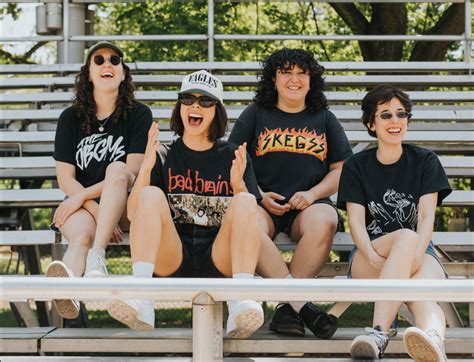 元気弾けまくりのガールズパンクロック NOBRO 待望のセカンドアルバムSet Your Pussy Freeをリリース PUNKLOID