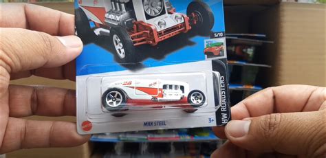 Inside The Hot Wheels Case D New Super Treasure Hunt Is An Electric Hypercar Autoevolution